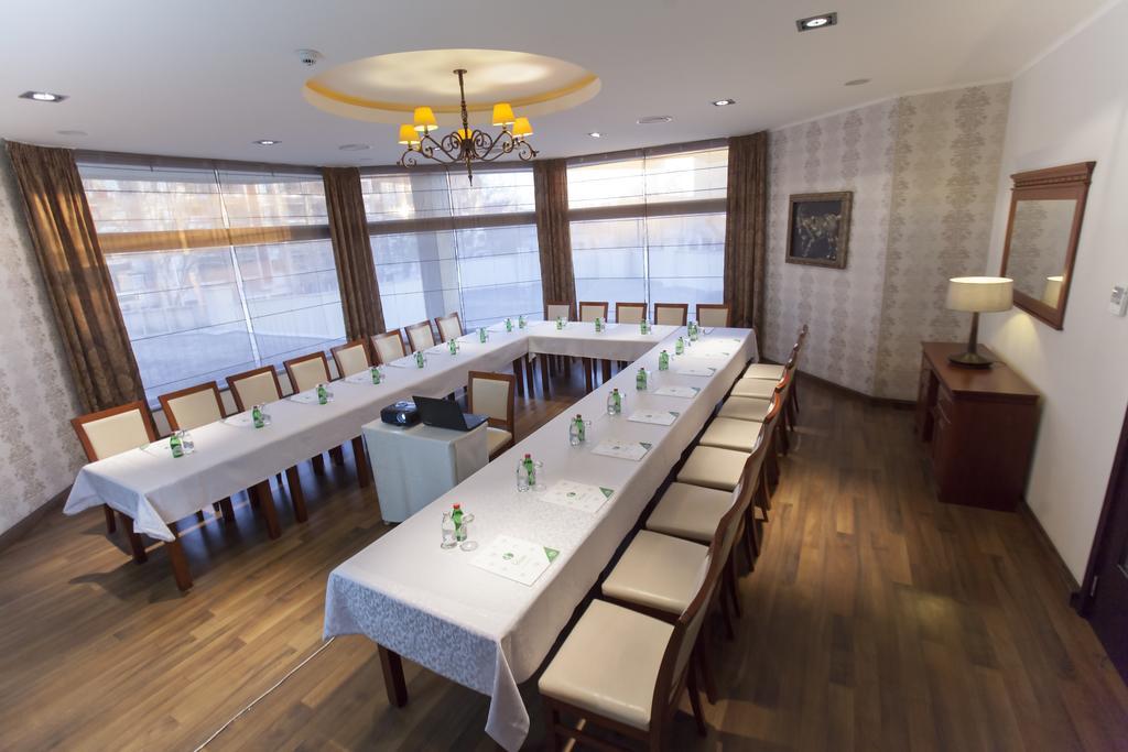 Hotel Srbija 브르사츠 외부 사진