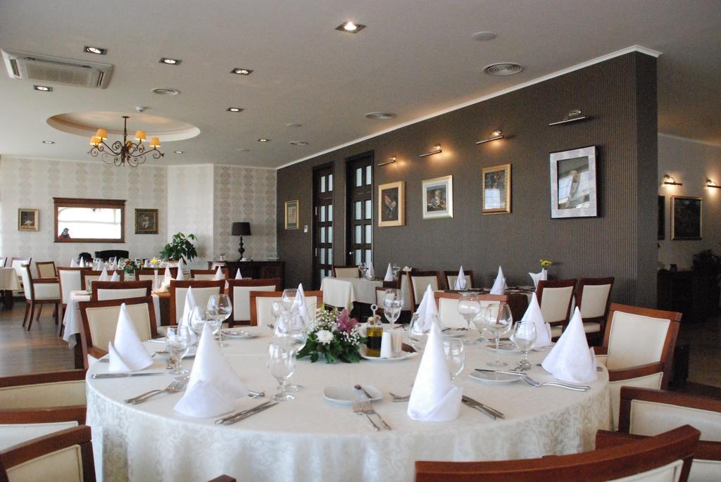 Hotel Srbija 브르사츠 외부 사진