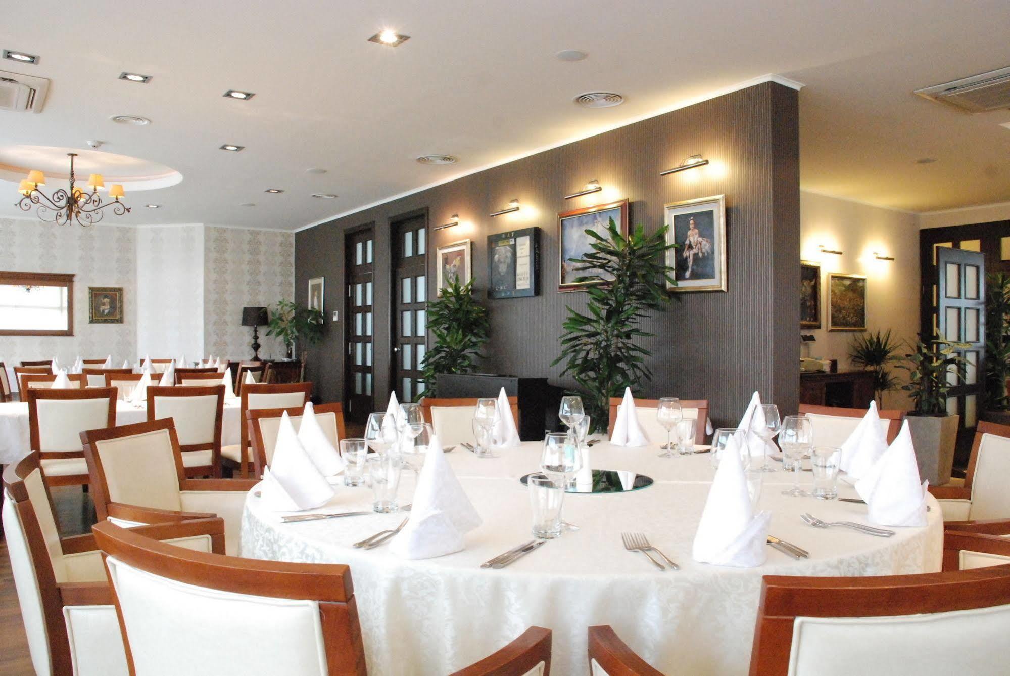 Hotel Srbija 브르사츠 외부 사진