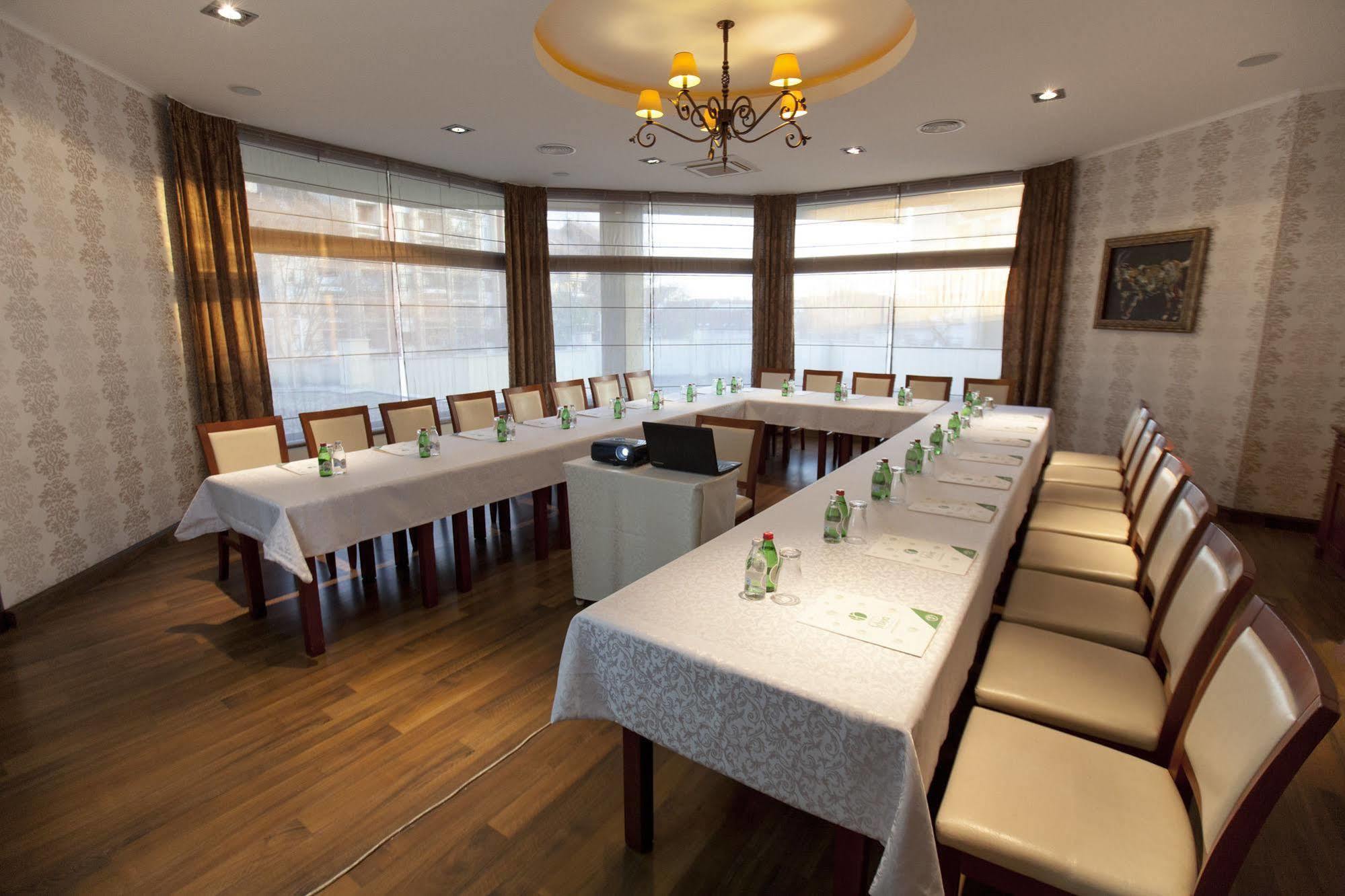 Hotel Srbija 브르사츠 외부 사진