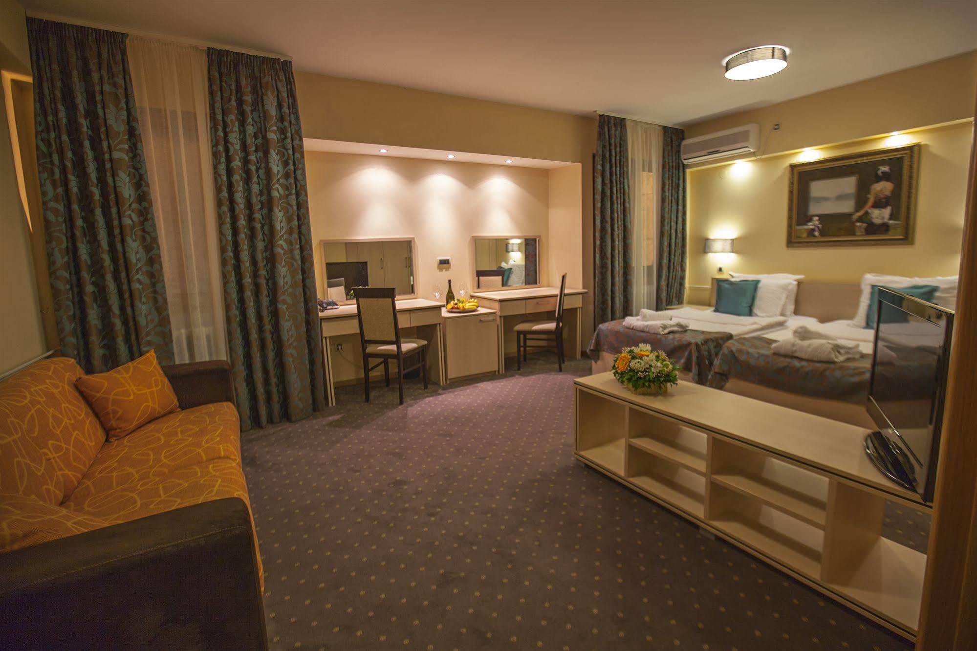Hotel Srbija 브르사츠 외부 사진